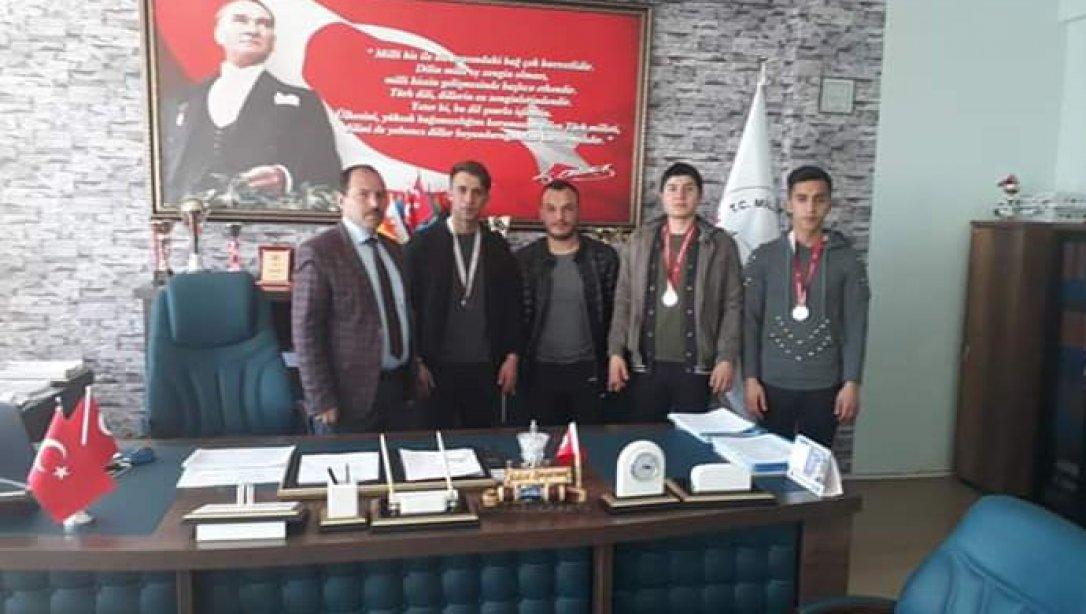 Erzurum Liseler Arası Bilek Güreşi Müsabakalarında İl Birinciliği ve ikinciliği Çat ÇPAL den.
