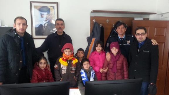 Öğrencilerimizden Polislere Mektuplar